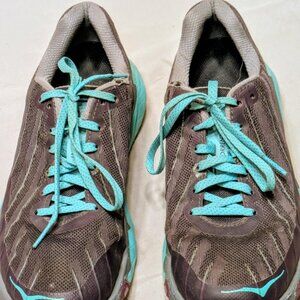Women's Hoka One One Torrent Size 8.5 B Black Charcoal w Blue Accents.